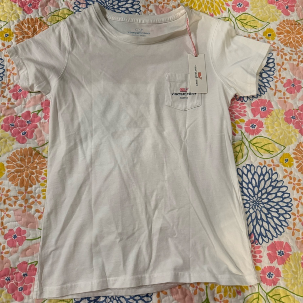 NWT xs vineyard vines I love charlevoix